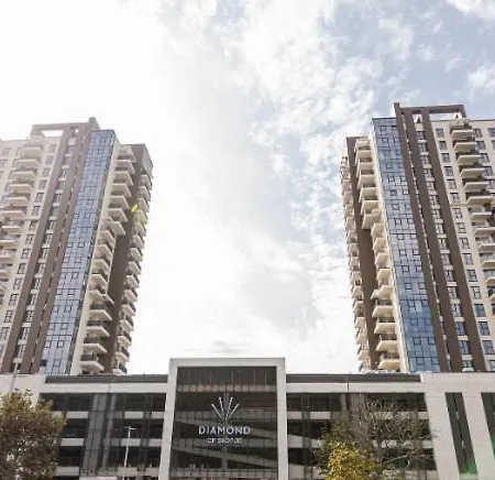 Apartment Cozy Among The Highest Floors - Free Parking