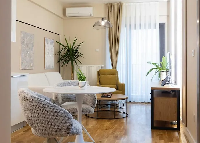 Cozy Among The Highest Floors - Free Parking Apartmán *