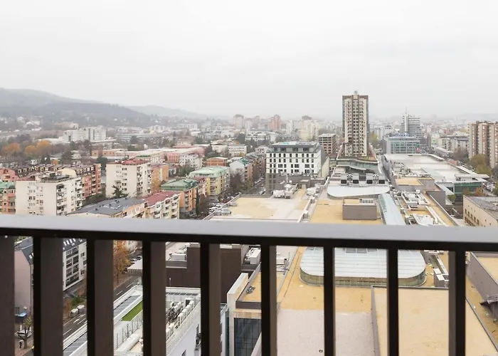 Cozy Among The Highest Floors - Free Parking Apartmán *